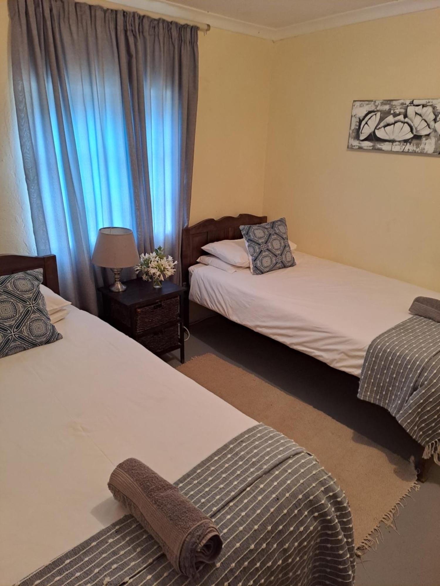 Apartamento De Hoop Guest Farm Beaufort West Exterior foto